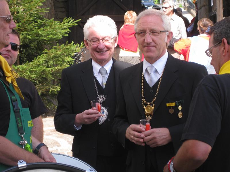 20100905-6402.JPG - Hautmann und König im Gespräch mit "De Krukskes" aus Holland.