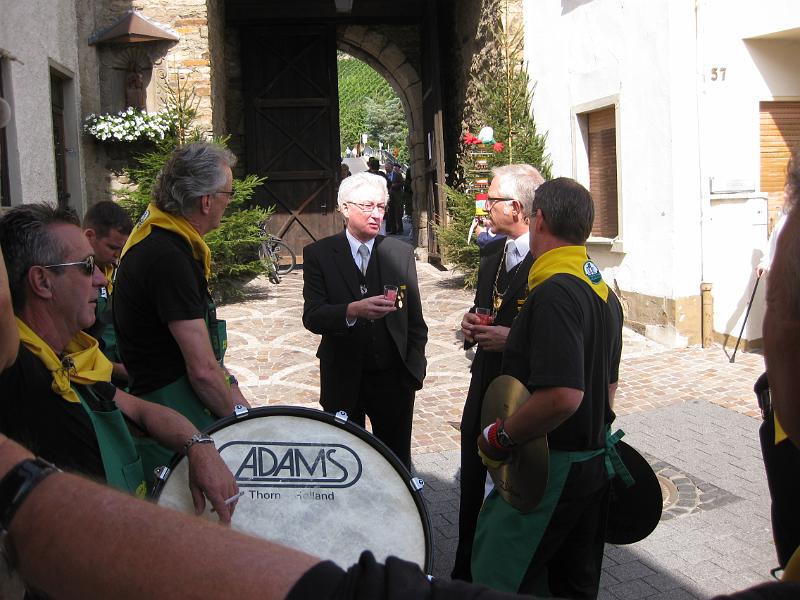 20100905-6404.JPG - Hautmann und König im Gespräch mit "De Krukskes" aus Holland.